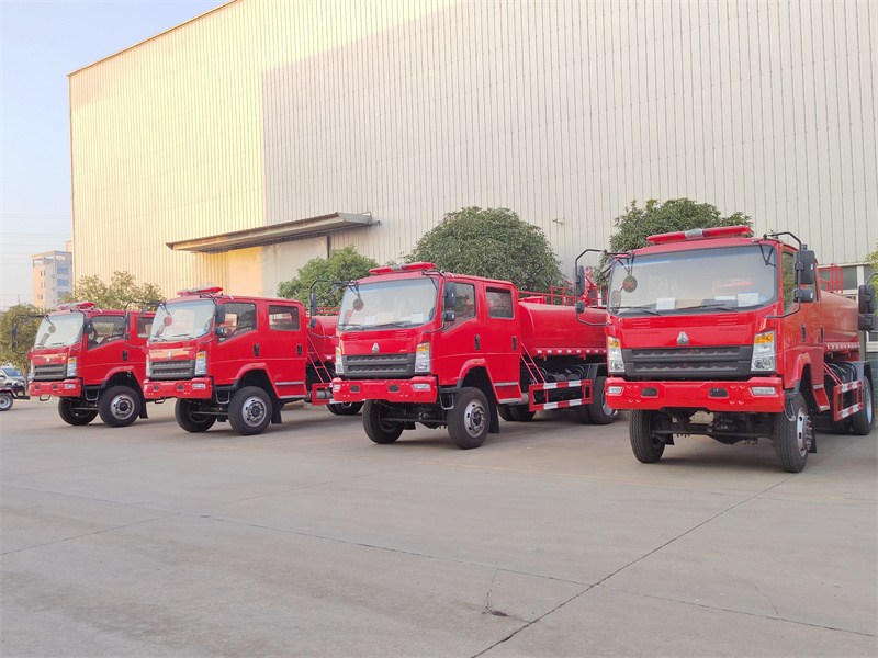 Howo off-road fire fighting truck