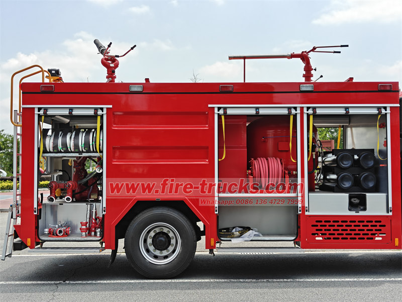 ISUZU FTR meduim tender fire truck