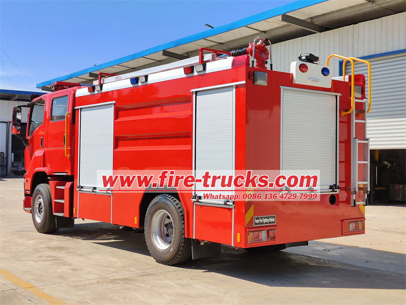 Isuzu GIGA VC66 pumper fire truck