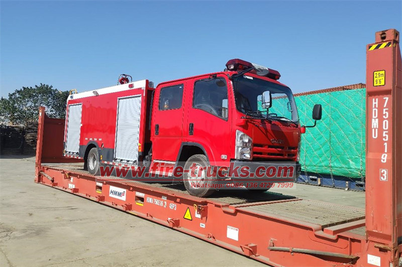 Isuzu water tanker fire truck loaded on flat-rack container Isuzu water tanker fire truck loaded on flat-rack container