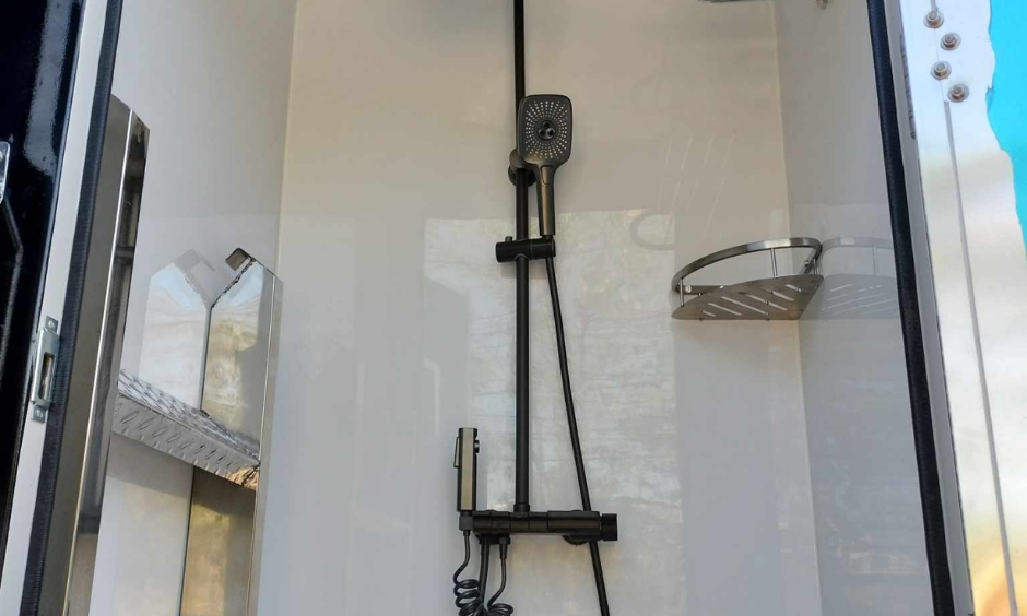 Japan Isuzu Mobile Emergency Shower and Toilet Vehicles pictures factory Japan Isuzu Mobile Emergency Shower and Toilet Vehicles pictures factory