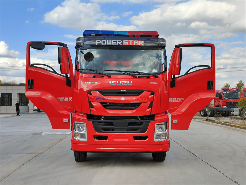 ISUZU GIGA VC66 truck cabinet