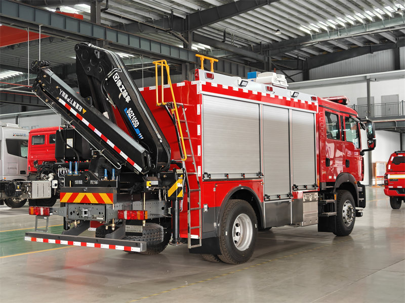 isuzu 5000 liters water fire tender