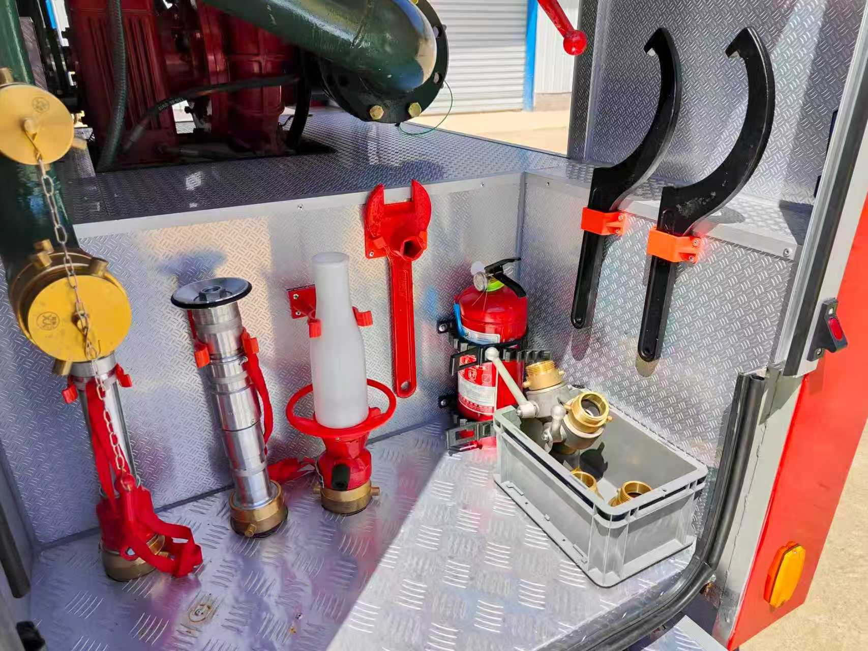 Isuzu fvr water fire fighting truck