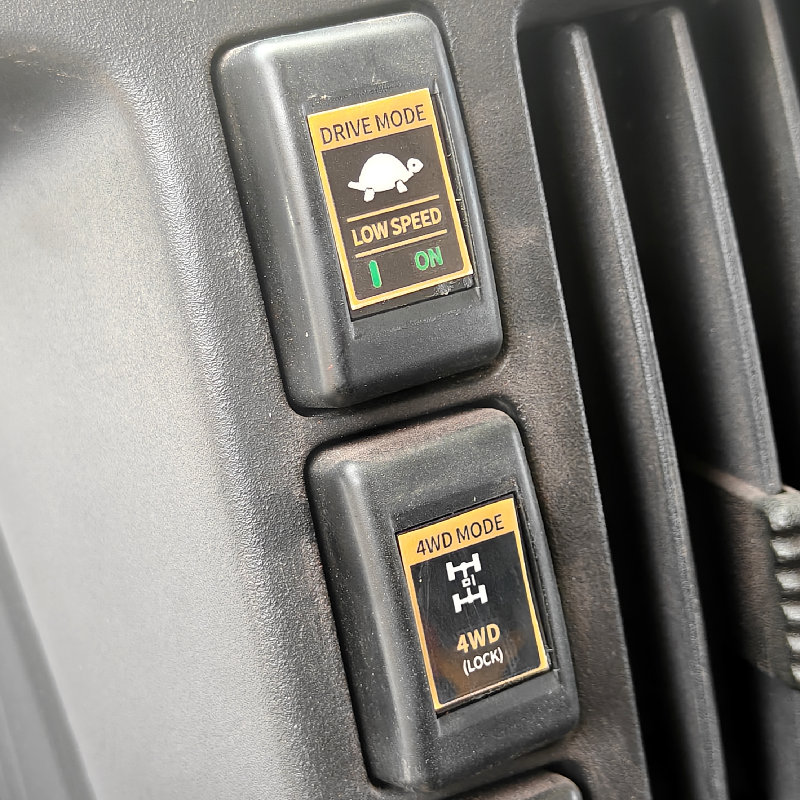 ISUZU 4x4 fire truck control button