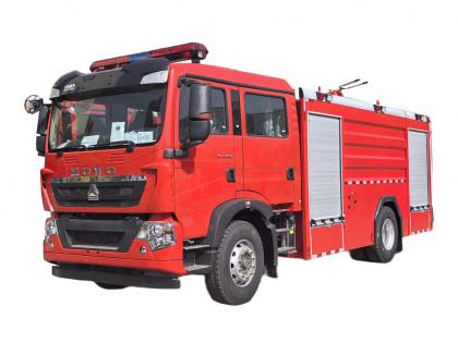 HOWO 4×2 heavy-duty foam fire engine